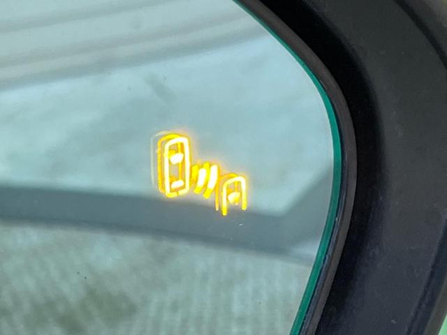 カローラツーリング ハイブリッド　ダブルバイビー　禁煙車　純正９型ナビ　バックカメラ　セーフティセンス　ブラインドスポットモニタ　シートヒーター　ステアリングヒーター　ＬＥＤデイライト　純正１７インチＡＷ　半革シート　ＡｐｐｌｅＣａｒＰｌａｙ　ＥＴＣ（7枚目）