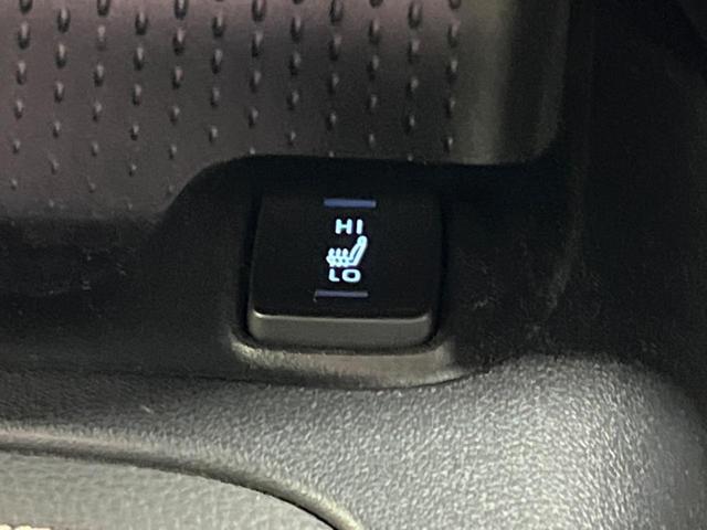 カローラツーリング ハイブリッド　ダブルバイビー　禁煙車　純正９型ナビ　バックカメラ　セーフティセンス　ブラインドスポットモニタ　シートヒーター　ステアリングヒーター　ＬＥＤデイライト　純正１７インチＡＷ　半革シート　ＡｐｐｌｅＣａｒＰｌａｙ　ＥＴＣ（8枚目）