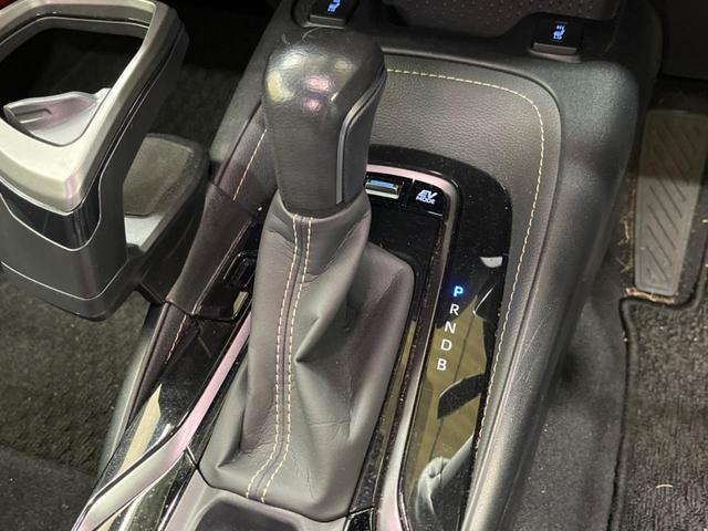 カローラツーリング ハイブリッド　ダブルバイビー　禁煙車　純正９型ナビ　バックカメラ　セーフティセンス　ブラインドスポットモニタ　シートヒーター　ステアリングヒーター　ＬＥＤデイライト　純正１７インチＡＷ　半革シート　ＡｐｐｌｅＣａｒＰｌａｙ　ＥＴＣ（21枚目）