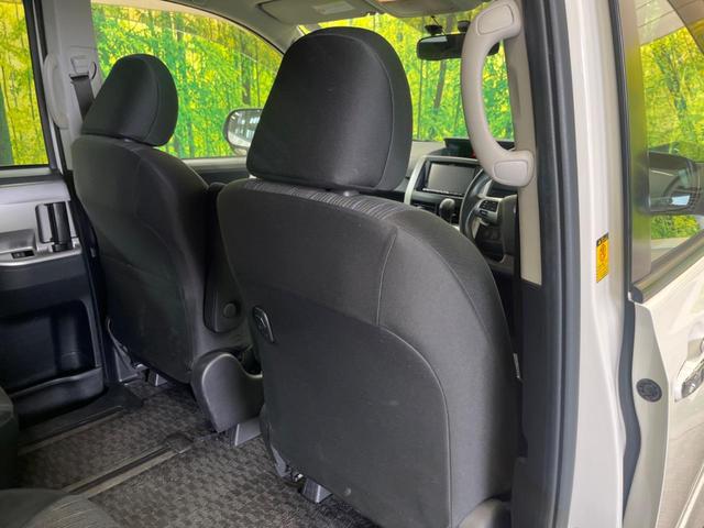 ヴォクシー ZS 煌 7人乗 禁煙車 ナビフルセグ フリップダウンモニター 両側電動ドア バックカメラ HIDヘッド 純正16インチAW スマートキー デュアルオートエアコン 革巻ステアリング 9スピーカー ETC(31枚目)
