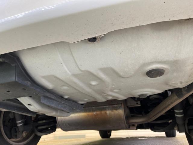 ヴォクシー ZS 煌 7人乗 禁煙車 ナビフルセグ フリップダウンモニター 両側電動ドア バックカメラ HIDヘッド 純正16インチAW スマートキー デュアルオートエアコン 革巻ステアリング 9スピーカー ETC(55枚目)