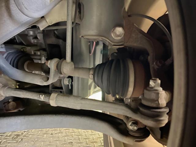 セレナ ハイウェイスター　Ｖセレ＋セーフティＩＩ　ＳＨＶ　禁煙車　純正ナビフルセグ　純正１１型後席モニター　アラウンドビューモニタ　両側電動ドア　衝突被害軽減　ＬＥＤヘッド　純正１６インチＡＷ　クルーズコントロール　後席オートエアコン　ＥＴＣ　ＤＶＤ再生（20枚目）