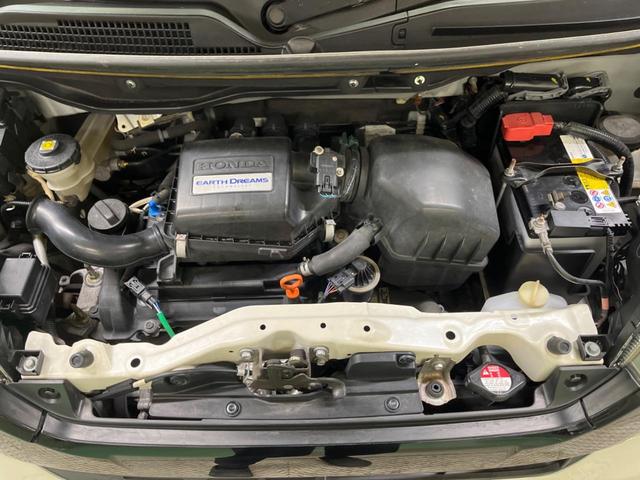 N-BOXカスタム 2トーンカラースタイル G・Lパッケージ 禁煙車 純正ナビフルセグ バックカメラ 両側電動ドア 衝突被害軽減システム ビルトインETC スマートキー HIDヘッド 純正14インチAW オートライト オートエアコン Bluetooth CD(18枚目)