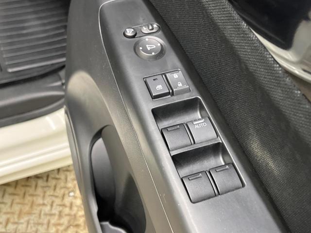 N-BOXカスタム 2トーンカラースタイル G・Lパッケージ 禁煙車 純正ナビフルセグ バックカメラ 両側電動ドア 衝突被害軽減システム ビルトインETC スマートキー HIDヘッド 純正14インチAW オートライト オートエアコン Bluetooth CD(44枚目)