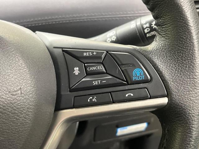 セレナ ハイウェイスターＶ　セーフティパックＢ　純正１０型ナビＴＶ　純正１１型後席モニター　アラウンドビューモニタ　両側ハンズフリー電動ドア　衝突被害軽減　プロパイロット　アダプティブＬＥＤヘッド　ブルーレイ再生　ＥＴＣ（7枚目）