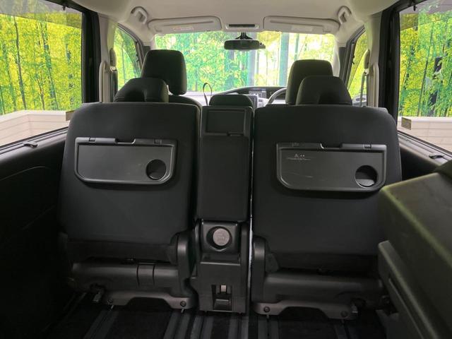 セレナ ハイウェイスターＶ　セーフティパックＢ　純正１０型ナビＴＶ　純正１１型後席モニター　アラウンドビューモニタ　両側ハンズフリー電動ドア　衝突被害軽減　プロパイロット　アダプティブＬＥＤヘッド　ブルーレイ再生　ＥＴＣ（35枚目）