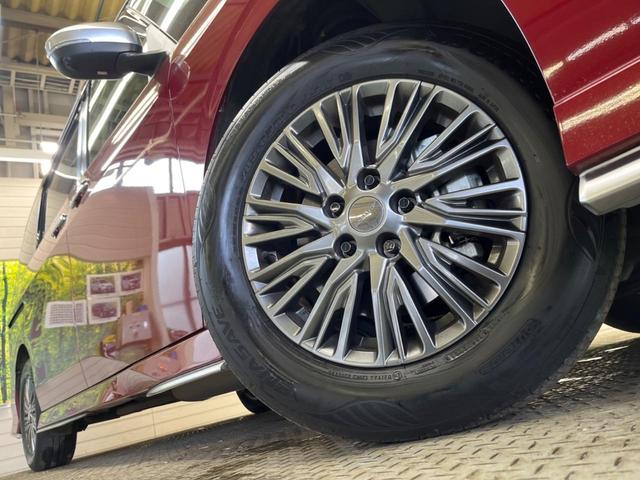 �y�����P�U�C���`�A���~�z�C�[���z�O�ςɃ}�b�`���������A���~�z�C�[���𑕒����Ă���܂��B�e��ЊO�A���~�z�C�[����A�X�^�b�h���X�^�C�����戵�����Ă���܂��B���񂲑��k����������