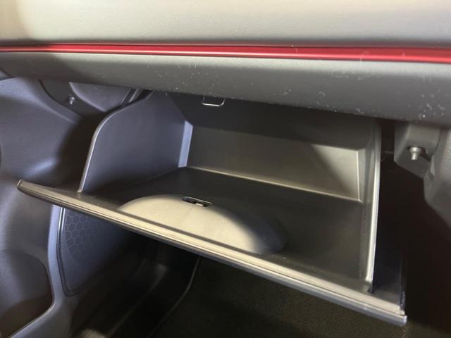 ヴェゼル ｅ：ＨＥＶ　ＲＳ　登録済未使用車　レーダークルーズ　純正９型ナビＴＶ　全周囲カメラ　衝突被害軽減　ブラインドスポットモニター　ハンズフリーパワーバックドア　ＬＥＤヘッド　オートハイビーム　シートヒーター　置くだけ充電（53枚目）