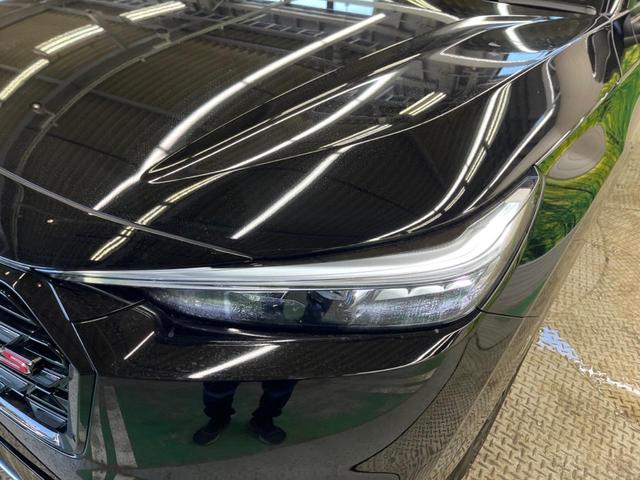 ヴェゼル ｅ：ＨＥＶ　ＲＳ　登録済未使用車　レーダークルーズ　純正９型ナビＴＶ　全周囲カメラ　衝突被害軽減　ブラインドスポットモニター　ハンズフリーパワーバックドア　ＬＥＤヘッド　オートハイビーム　シートヒーター　置くだけ充電（59枚目）