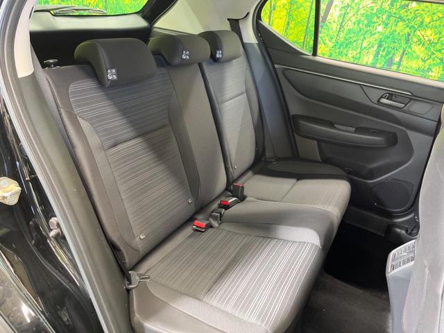 ���i���ȃI���W�i���t���A�}�b�g���I�v�V�����ɂĂ��p�ӂ��Ă���܂��B���D���ȃf�U�C����J���[�����Ԃɍ��킹�đI��ł����������Ƃ��ł��܂���