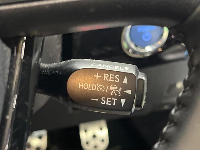 プリウス Ａツーリングセレクション　禁煙車　純正９型ナビＴＶ　バックカメラ　セーフティセンス　ブラインドスポットモニタ　インテリジェントクリアランスソナー　ヘッドアップディスプレイ　パワーシート　シートヒーター　ＥＴＣ（6枚目）