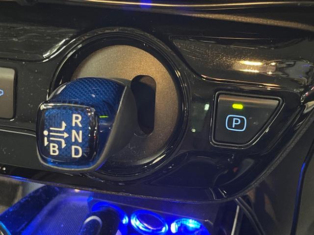 プリウス Ａツーリングセレクション　禁煙車　純正９型ナビＴＶ　バックカメラ　セーフティセンス　ブラインドスポットモニタ　インテリジェントクリアランスソナー　ヘッドアップディスプレイ　パワーシート　シートヒーター　ＥＴＣ（21枚目）