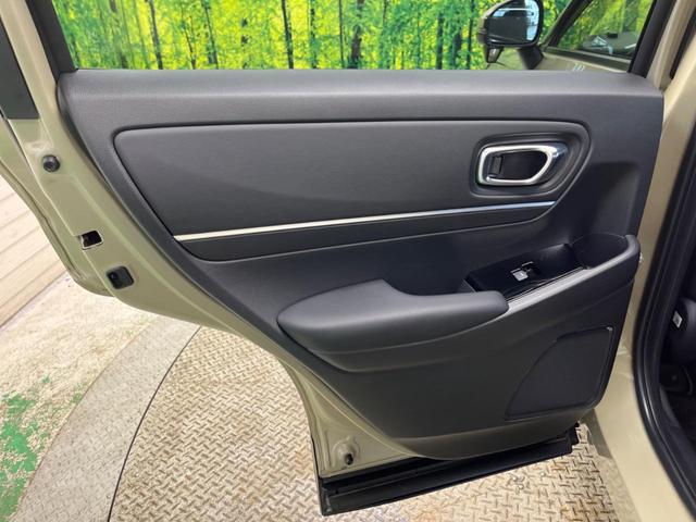 ヴェゼル ｅ：ＨＥＶ　Ｚ　禁煙車　９型ナビＴＶ　バックカメラ　ホンダセンシング　渋滞追従アダプティブクルーズ　ブラインドスポットインフォメーション　純正１８インチＡＷ　半革　シートヒーター　ハンズフリー電動バックドア　ＥＴＣ（42枚目）