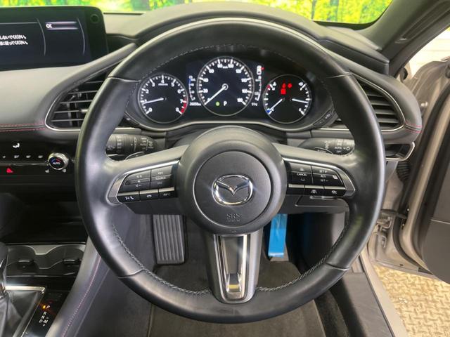 �y�X�}�[�g�u���[�L�T�|�[�g�z���s���ɑO���̎ԗ�����F�����A�Փ˂������Ȏ��͌x��ƃu���[�L�ŏՓˉ���Ɣ�Q�y�����A�V�X�g�B�����S�Ƀh���C�u�����y���݂��������܂��B