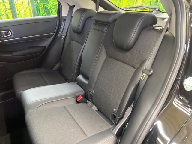 ヴェゼル ｅ：ＨＥＶ　Ｚ　禁煙車　純正８型ディスプレイ　バックカメラ　ホンダセンシング　渋滞追従アダプティブクルーズ　純正１８インチＡＷ　半革シート　シートヒーター　ハンズフリー電動バックドア　ＡｐｐｌｅＣａｒＰｌａｙ　ＥＴＣ（31枚目）