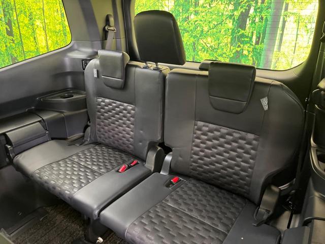 ヴォクシー ハイブリッドＳ－Ｚ　快適利便ＰＫＧ　禁煙車　純正１０．５型ナビＴＶ　純正１４型後席モニター　三眼ＬＥＤ　パノラミックビューモニタ　ブラインドスポットモニタ　前中列シートヒーター　電動バックドア　後席オットマン　ＤＶＤ再生（37枚目）