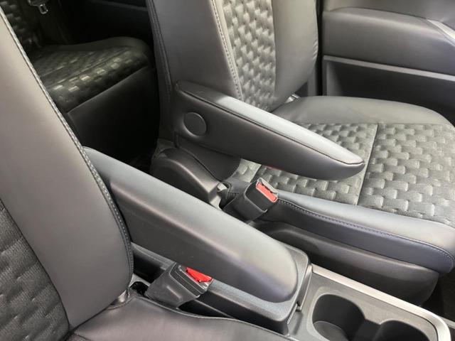 ヴォクシー ハイブリッドＳ－Ｚ　快適利便ＰＫＧ　禁煙車　純正１０．５型ナビＴＶ　純正１４型後席モニター　三眼ＬＥＤ　パノラミックビューモニタ　ブラインドスポットモニタ　前中列シートヒーター　電動バックドア　後席オットマン　ＤＶＤ再生（38枚目）