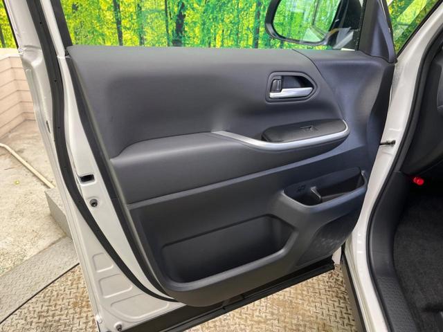 ヴォクシー ハイブリッドＳ－Ｚ　快適利便ＰＫＧ　禁煙車　純正１０．５型ナビＴＶ　純正１４型後席モニター　三眼ＬＥＤ　パノラミックビューモニタ　ブラインドスポットモニタ　前中列シートヒーター　電動バックドア　後席オットマン　ＤＶＤ再生（48枚目）