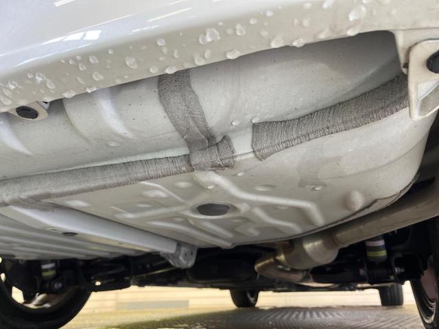 ヴォクシー ハイブリッドＳ－Ｚ　快適利便ＰＫＧ　禁煙車　純正１０．５型ナビＴＶ　純正１４型後席モニター　三眼ＬＥＤ　パノラミックビューモニタ　ブラインドスポットモニタ　前中列シートヒーター　電動バックドア　後席オットマン　ＤＶＤ再生（63枚目）