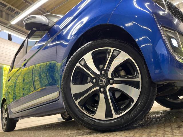 �y�����P�T�C���`�A���~�z�C�[���z�O�ςɃ}�b�`���������A���~�z�C�[���𑕒����Ă���܂��B�e��ЊO�A���~�z�C�[����A�X�^�b�h���X�^�C�����戵�����Ă���܂��B���񂲑��k����������