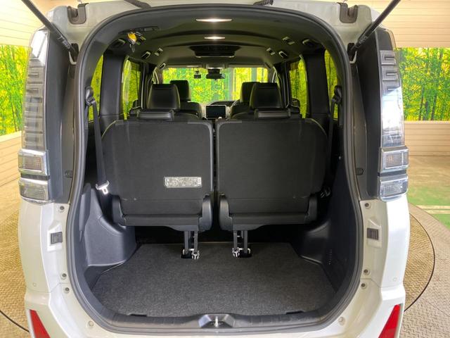 ヴォクシー ZS 煌III 禁煙車 純正9型ナビTV 純正12型後席モニター 両側電動ドア バックカメラ セーフティセンス インテリジェントクリアランスソナー クルーズコントロール 半革シート 後席オートエアコン ETC(12枚目)