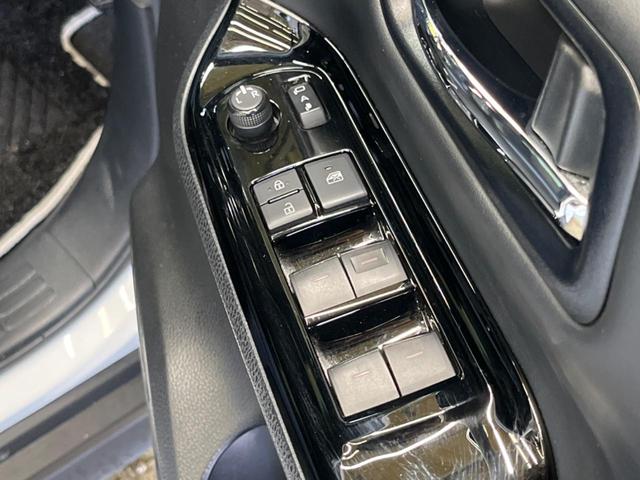 ヴォクシー ZS 煌III 禁煙車 純正9型ナビTV 純正12型後席モニター 両側電動ドア バックカメラ セーフティセンス インテリジェントクリアランスソナー クルーズコントロール 半革シート 後席オートエアコン ETC(37枚目)