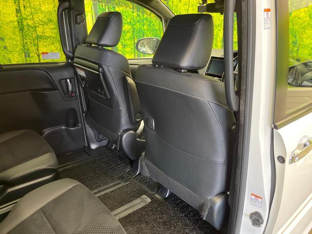 ヴォクシー ZS 煌III 禁煙車 純正9型ナビTV 純正12型後席モニター 両側電動ドア バックカメラ セーフティセンス インテリジェントクリアランスソナー クルーズコントロール 半革シート 後席オートエアコン ETC(46枚目)