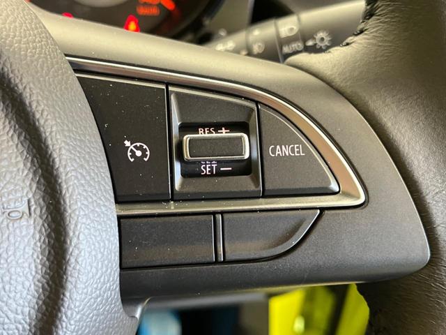 ジムニー ＸＣ　４ＷＤ　禁煙車　セーフティサポート　２トーンカラー　クルーズコントロール　ＬＥＤヘッド　シートヒーター　クリアランスソナー　スマートキー　オートマチックハイビーム　純正革巻ハンドル　純正１６インチＡＷ（4枚目）