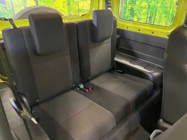 ジムニー ＸＣ　４ＷＤ　禁煙車　セーフティサポート　２トーンカラー　クルーズコントロール　ＬＥＤヘッド　シートヒーター　クリアランスソナー　スマートキー　オートマチックハイビーム　純正革巻ハンドル　純正１６インチＡＷ（9枚目）