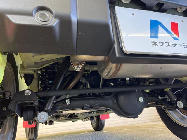 ジムニー ＸＣ　４ＷＤ　禁煙車　セーフティサポート　２トーンカラー　クルーズコントロール　ＬＥＤヘッド　シートヒーター　クリアランスソナー　スマートキー　オートマチックハイビーム　純正革巻ハンドル　純正１６インチＡＷ（23枚目）