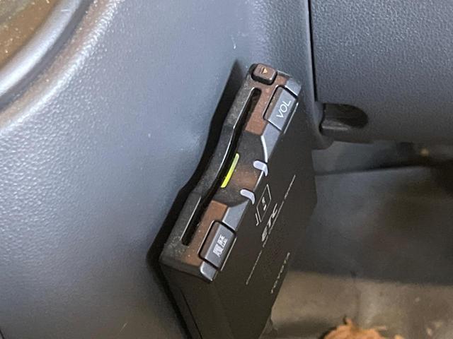 ピクシスバン デラックス ハイルーフ 禁煙車 ナビTV ETC キーレス エアコン パワステ パワーウィンドウ オーバーヘッドシェルフ プライバシーガラス DVD再生(4枚目)