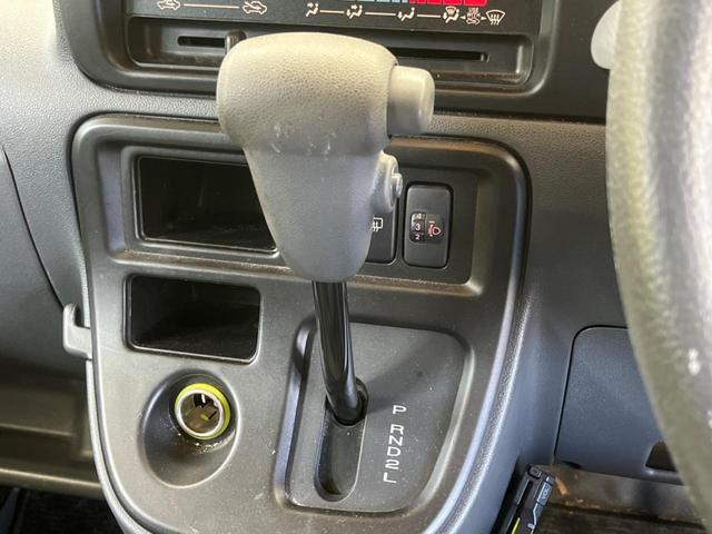 ピクシスバン デラックス ハイルーフ 禁煙車 ナビTV ETC キーレス エアコン パワステ パワーウィンドウ オーバーヘッドシェルフ プライバシーガラス DVD再生(18枚目)