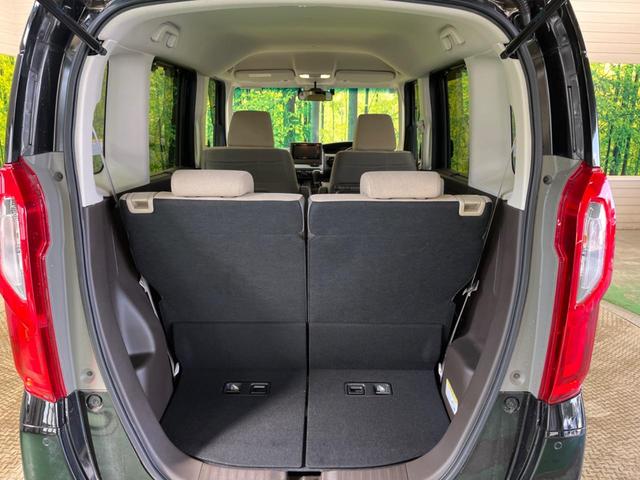 ���i�̂���������ʋ΁A���}���ɏ\���ȉ׎��X�y�[�X���m�ۂ��Ă���܂��B�Z�J���h�V�[�g��|���ƁA�傫�ȉו��̐ύڂ��\�ł���