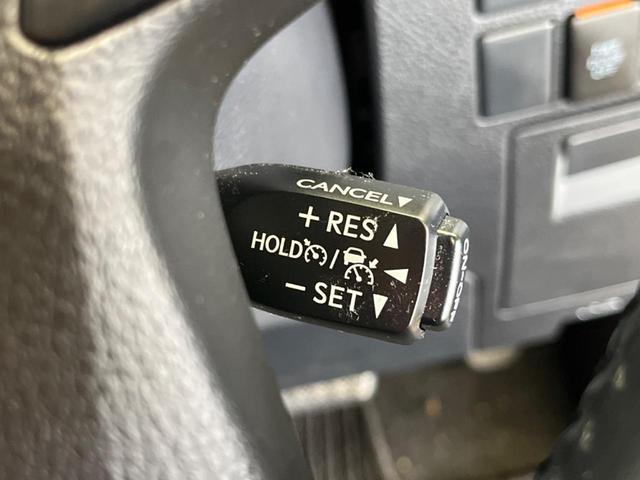 アルファード ２．５Ｓ　禁煙車　８人乗　純正９型ディスプレイＴＶ　純正１２型後席モニター　両側電動ドア　バックカメラ　セーフティセンス　レーダークルーズ　インテリジェントクリアランスソナー　ＥＴＣ　ＤＶＤ再生（7枚目）