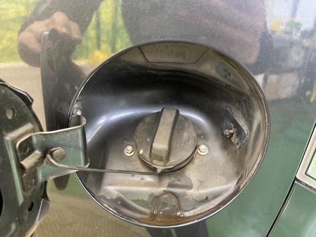 ワゴンＲスティングレー Ｘ　禁煙車　ＨＩＤヘッド　純正１４インチＡＷ　スマートキー　オートエアコン　ＥＴＣ　エネチャージ　革巻ステアリング　電動格納ドアミラー　アイドリングストップ　ＣＤオーディオ　ＵＳＢ／ＡＵＸ接続（53枚目）