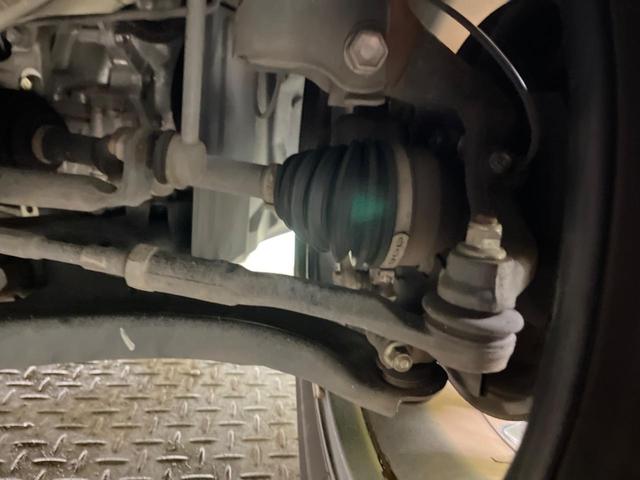 セレナ ハイウェイスター VセレクションII セーフティパックB 禁煙車 純正9型ナビTV 純正11型後席モニター アラウンドビューモニタ 両側ハンズフリー電動ドア プロパイロット 電動パーキングブレーキ 後席オートエアコン ブルーレイ再生(21枚目)