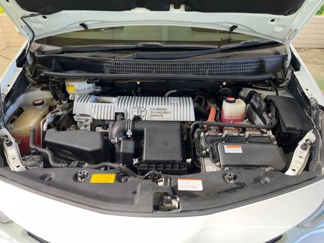 プリウスアルファ Ｓツーリングセレクション　禁煙車　純正ナビフルセグ　バックカメラ　ＬＥＤヘッド　純正１７インチＡＷ　スマートキー　オートエアコン　ＥＴＣ　Ｂｌｕｅｔｏｏｔｈ　ＬＥＤフォグ　革巻ステアリング　６スピーカー　ＤＶＤ再生（17枚目）