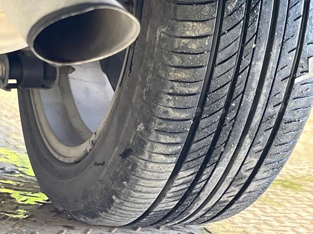 プリウスアルファ Ｓツーリングセレクション　禁煙車　純正ナビフルセグ　バックカメラ　ＬＥＤヘッド　純正１７インチＡＷ　スマートキー　オートエアコン　ＥＴＣ　Ｂｌｕｅｔｏｏｔｈ　ＬＥＤフォグ　革巻ステアリング　６スピーカー　ＤＶＤ再生（19枚目）