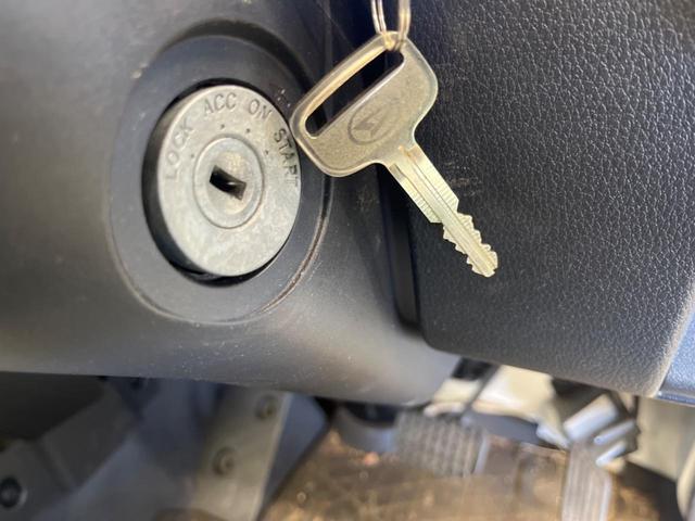 ハイゼットトラック スタンダード　農用スペシャル　禁煙車　オーディオ　ＡＭ　ＦＭ　ＡＵＸ　４ＷＤ（29枚目）