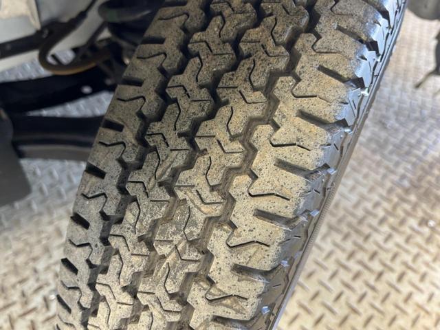 ハイゼットトラック スタンダード　農用スペシャル　禁煙車　オーディオ　ＡＭ　ＦＭ　ＡＵＸ　４ＷＤ（42枚目）