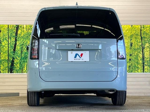 フリード エアー　ＥＸ　登録済未使用車　７人乗　ホンダセンシング　渋滞追従アダプティブクルーズ　パーキングセンサ　両側電動ドア　ＬＥＤヘッド　純正１５インチＡＷ　半革シート　シートヒーター　リアクーラー　革巻ステアリング（15枚目）