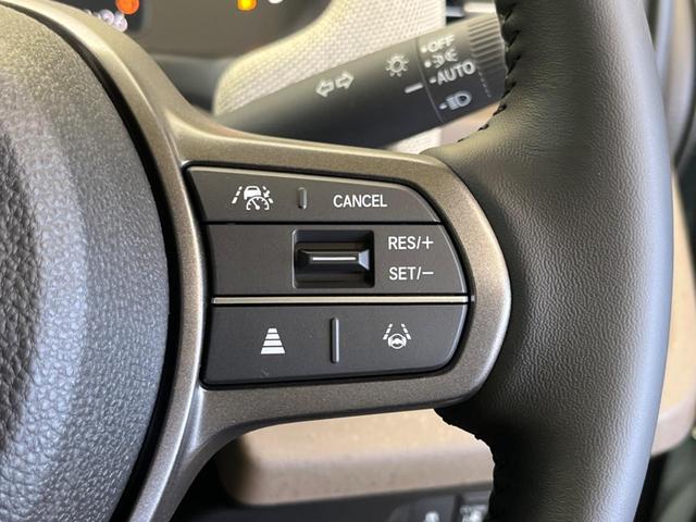 フリード エアー　ＥＸ　登録済未使用車　７人乗　ホンダセンシング　渋滞追従アダプティブクルーズ　パーキングセンサ　両側電動ドア　ＬＥＤヘッド　純正１５インチＡＷ　半革シート　シートヒーター　リアクーラー　革巻ステアリング（45枚目）