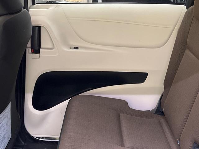 シエンタ Ｇ　７人乗　セーフティセンス　禁煙車　ナビフルセグ　両側電動ドア　バックカメラ　スマートキー　ＥＴＣ　オートエアコン　フロントフォグランプ　オートマチックハイビーム　Ｂｌｕｅｔｏｏｔｈ　ＤＶＤ再生（41枚目）