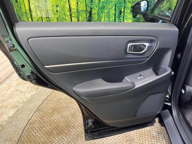 ヴェゼル ｅ：ＨＥＶ　Ｚ　禁煙車　純正８型ディスプレイオーディオ　バックカメラ　ホンダセンシング　渋滞追従アダプティブクルーズ　ハンズフリー電動バックドア　半革シート　シートヒーター　ＡｐｐｌｅＣａｒＰｌａｙ　ＥＴＣ（36枚目）