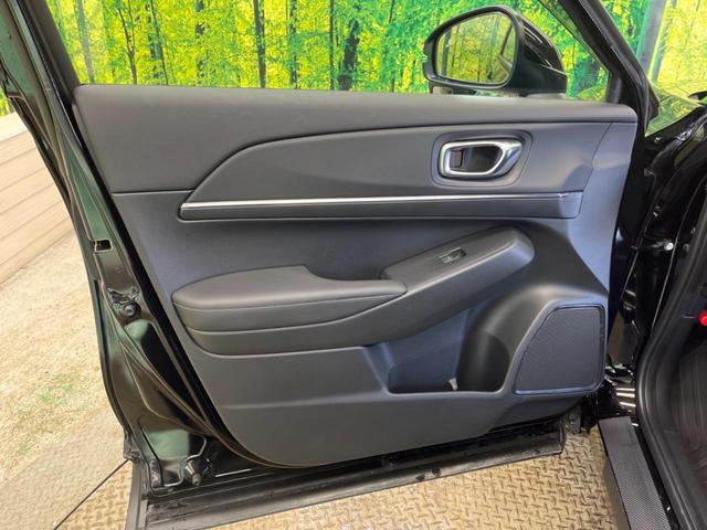 ヴェゼル ｅ：ＨＥＶ　Ｚ　禁煙車　純正８型ディスプレイオーディオ　バックカメラ　ホンダセンシング　渋滞追従アダプティブクルーズ　ハンズフリー電動バックドア　半革シート　シートヒーター　ＡｐｐｌｅＣａｒＰｌａｙ　ＥＴＣ（37枚目）