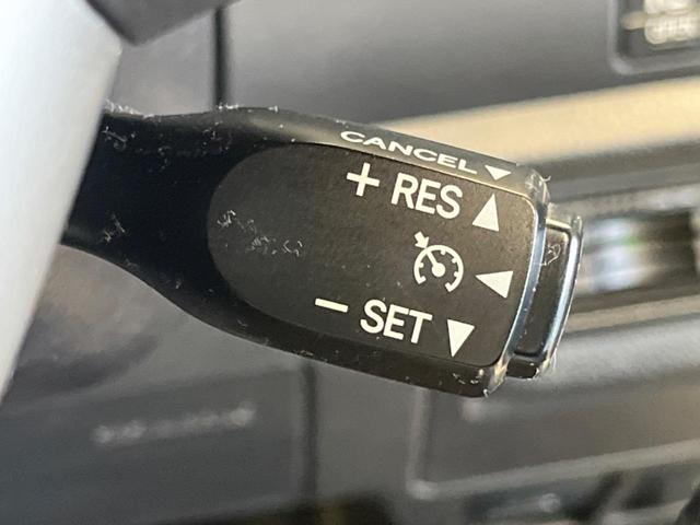 �y�N���[�Y�R���g���[���z�������H�����N���N���s�B�A�N�Z���𗣂��Ă���葬�x�ő��s���ł��A�������^�]���̕��S���y���I�����E�������ȒP�ȃX�C�b�`����Œ����ł��܂��B