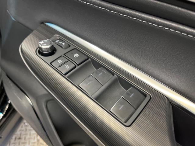 ハリアーハイブリッド Ｇ　禁煙車　純正１２．３型ディスプレイＴＶ　バックカメラ　セーフティセンス　ブラインドスポットモニタ　デジタルインナーミラー　電動バックドア　半革　パワーシート　ＡｐｐｌｅＣａｒＰｌａｙ　ＥＴＣ２．０（49枚目）