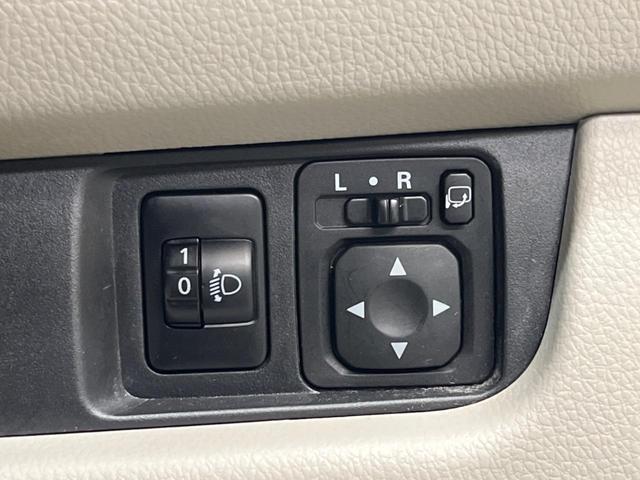 �y�d���i�[�~���[�z�T�C�h�~���[�͓d���i�[���ƂȂ��Ă���A�������ԏ�ł��L�Y�������X�N��}�����܂��B