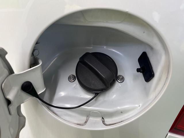 ワゴンＲ ＦＸリミテッド　ＣＶＴ　禁煙車　純正ＣＤオーディオ　純正１４インチＡＷ　スマートキー　オートエアコン　革巻ステアリング　電動格納ドアミラー　６スピーカー（48枚目）