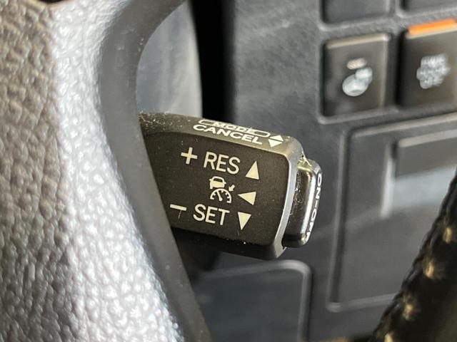 アルファード ２．５Ｓ　Ｃパッケージ　禁煙車　アルパインＢＩＧＸ１１型ナビ　後席モニター　バックカメラ　衝突被害軽減システム　両側電動ドア　電動リアゲート　ハーフレザーシート　全席パワーシート　ハンドルヒーター　ＬＥＤヘッド　ＥＴＣ（6枚目）